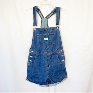 Levi’s blue denim overall shorts 100% cotton M